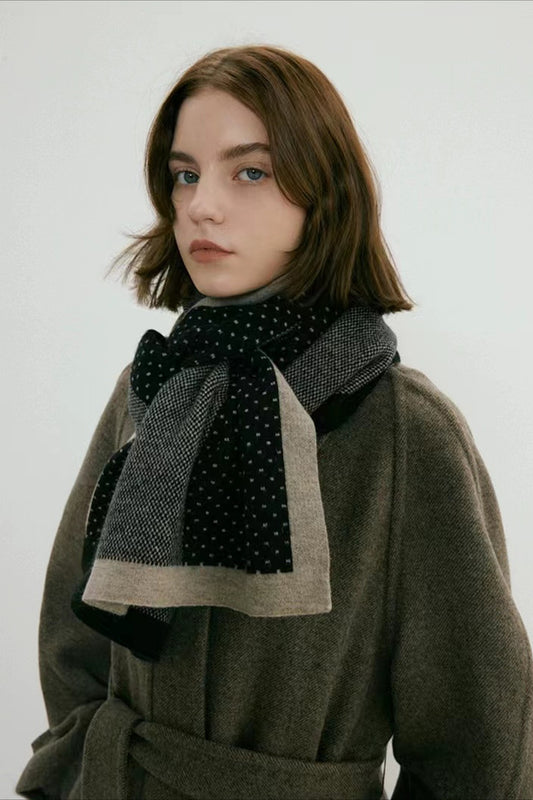 Polka Dot Two-Tone Jacquard Knitted Scarf