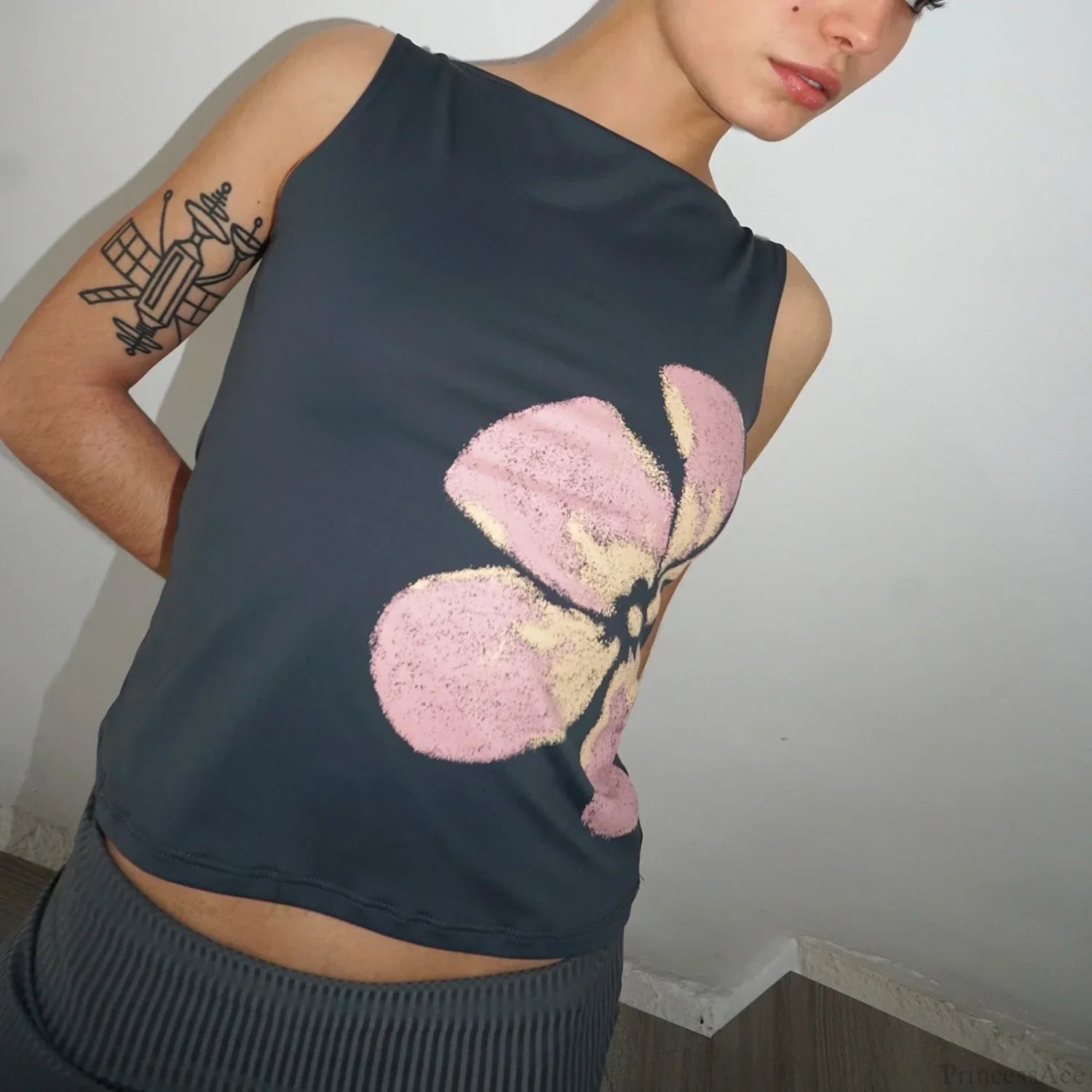 Aesthetic Y2K Floral Print Crewneck Sleeveless Graphic Crop BLACK1 / S croptop-250126