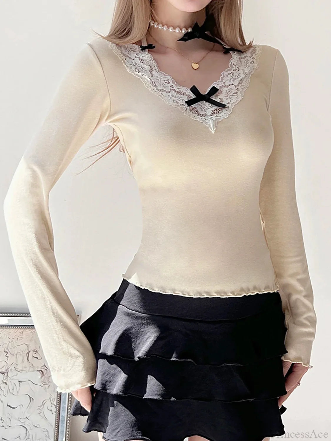 Bow Patchwork Lace Trim Halter V-Neck Long Sleeve Knit Top knittop-250126