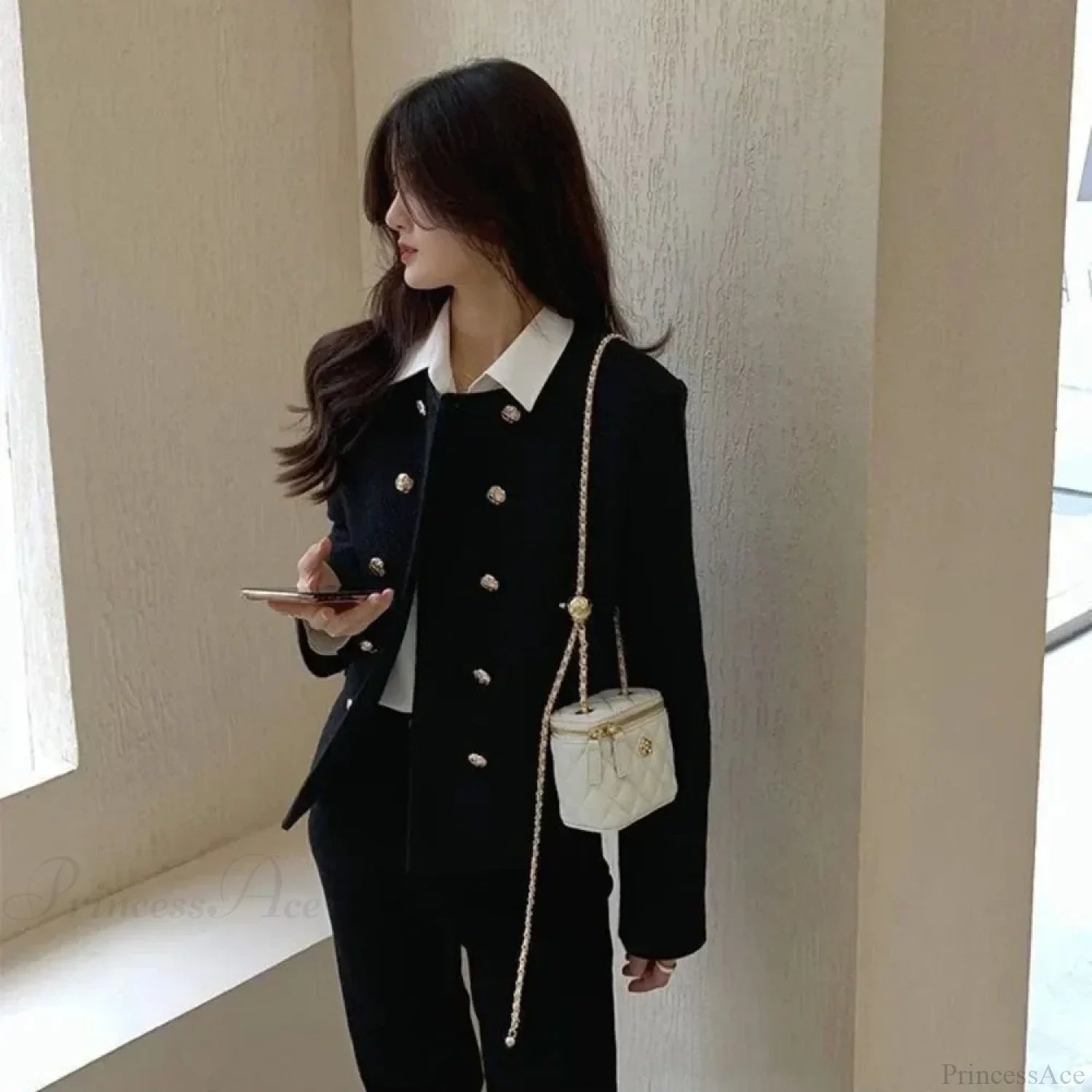 Camellia Rhombus Chain Bucket Crossbody crossbody-250126