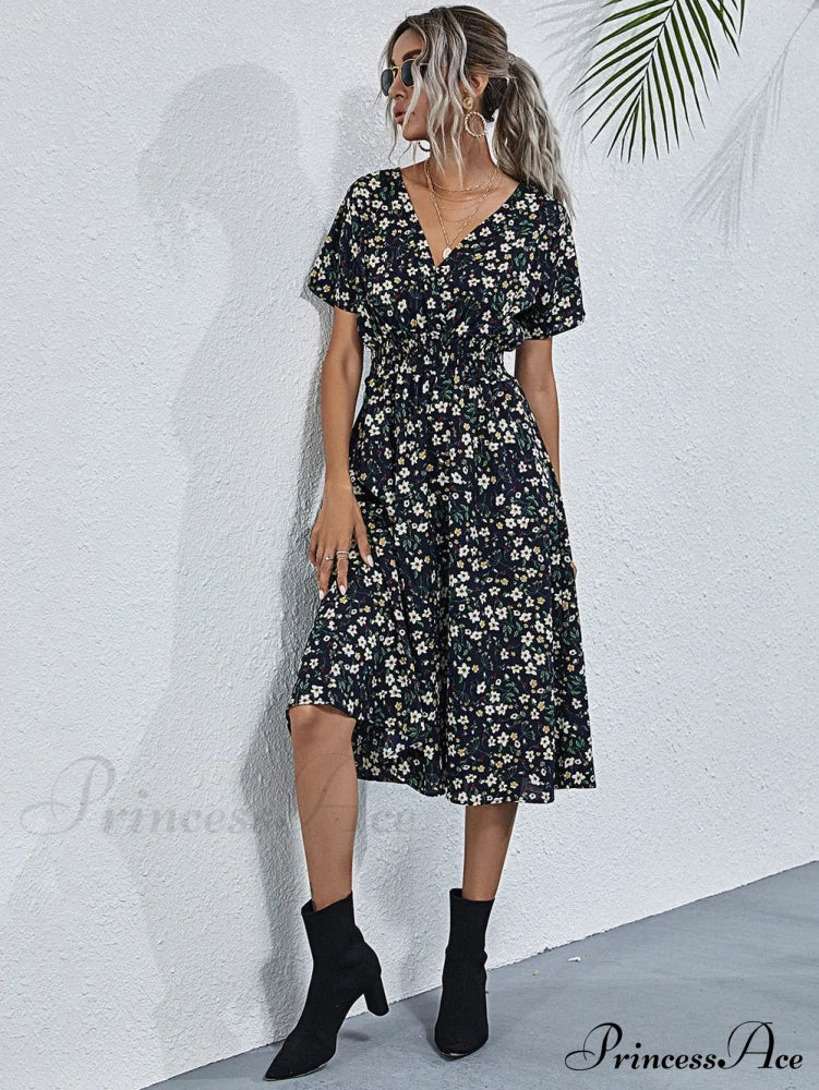 Coastal Short-Sleeved Gown Chiffon V-Neck A-Line Warm-Season Robe S / Red Dresses