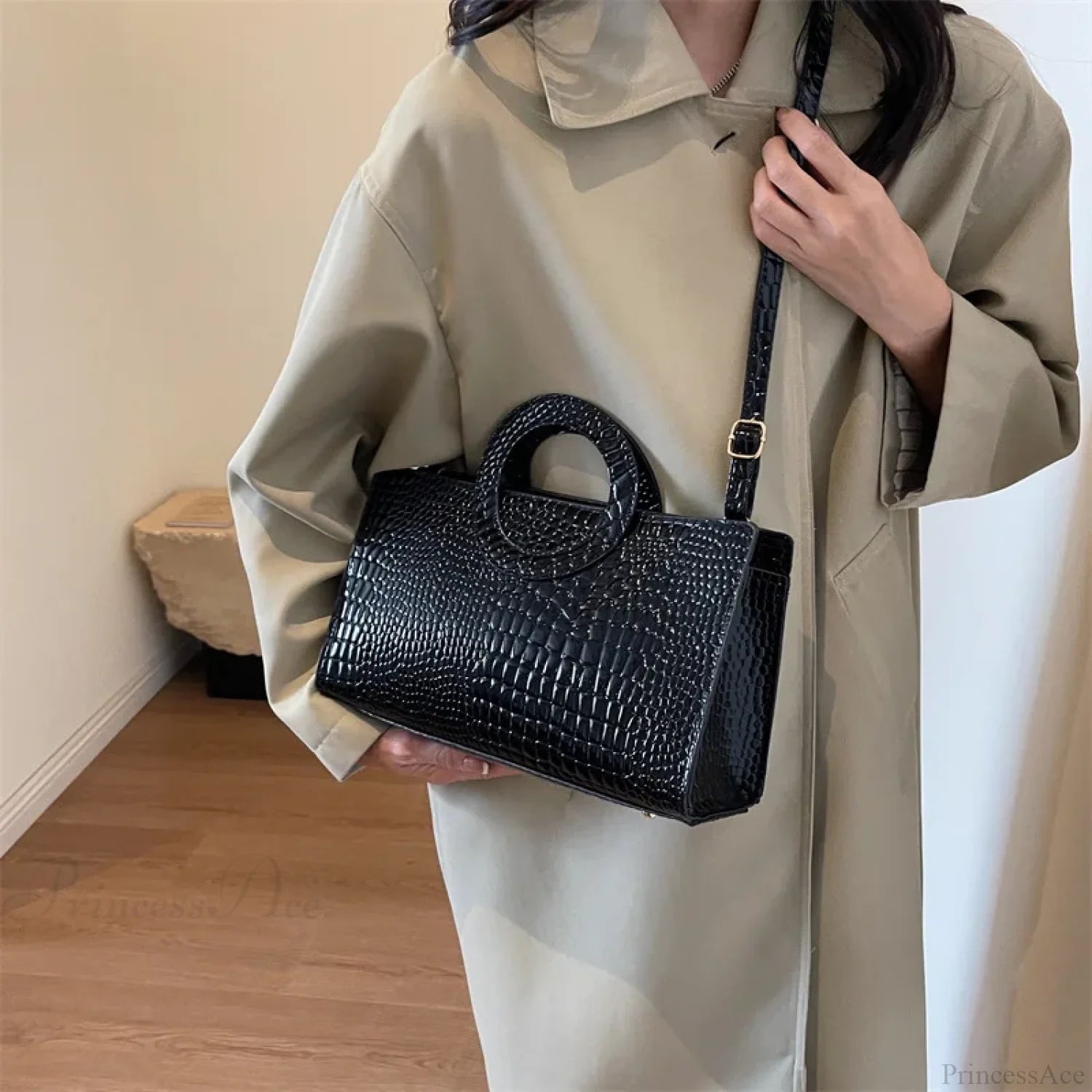 Crocodile Pattern PU Leather Crossbody Handbag handbag-250126