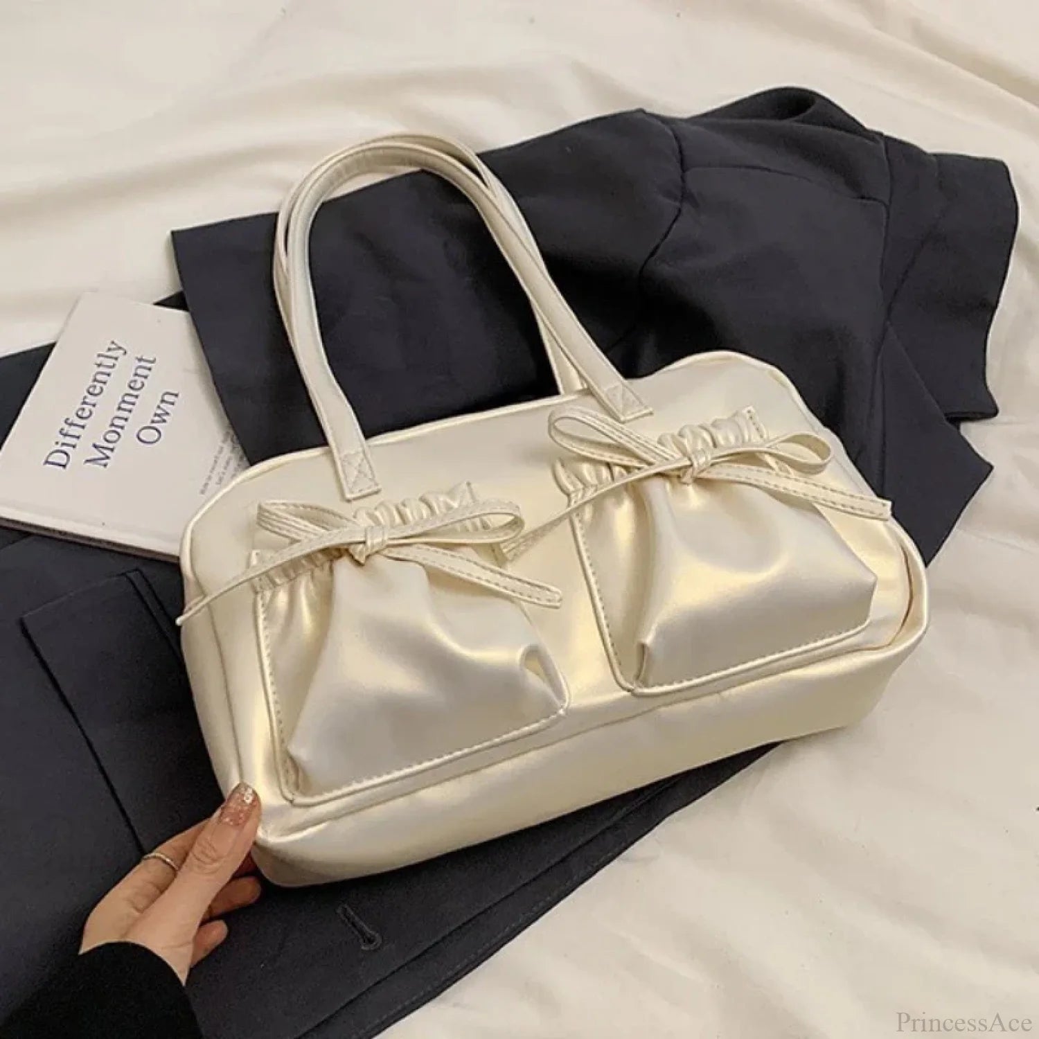 Glossy PU Sewing Thread Shoulder Bag PearlWhite / Without pendant shoulder-250126