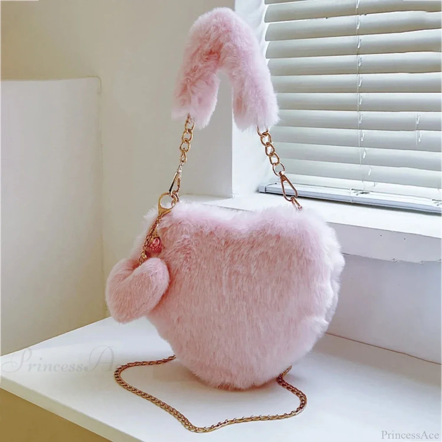 Heart-shaped Faux Fur Plush Small Crossbody Handbag Pink handbag-250126