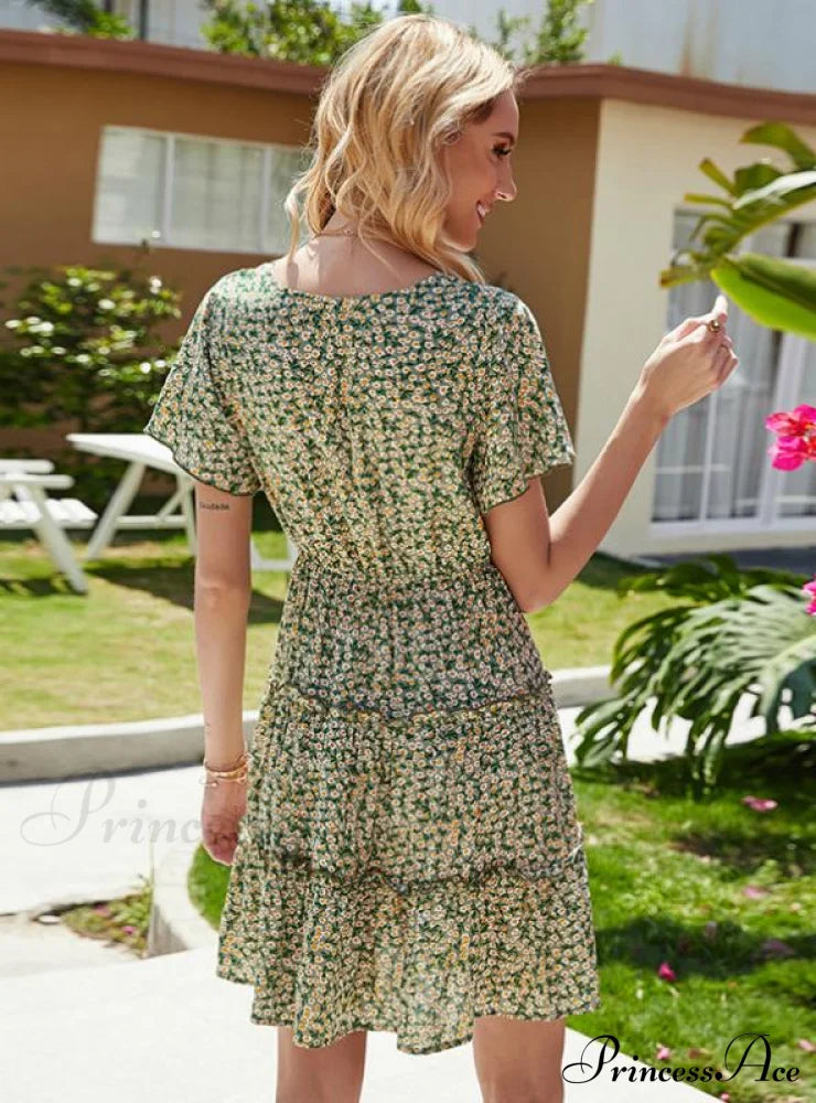 Mini Sleeves Flared With Bohemia Deep Gown And V-Neck M / Green Dresses