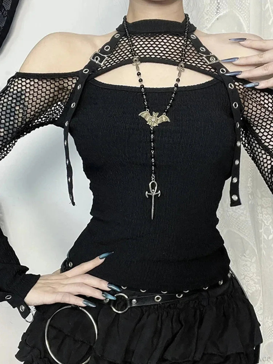 Net Empty Sleeve Knit Top