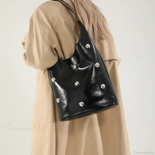 Rivet PU Bucket Shoulder Bag 2025 Black shoulder-250126
