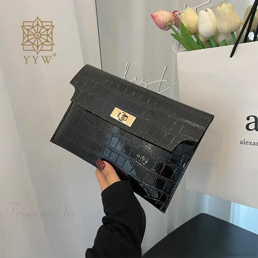 Thin Envelope Crocodile Pattern Wristlet Black wristlet-250126